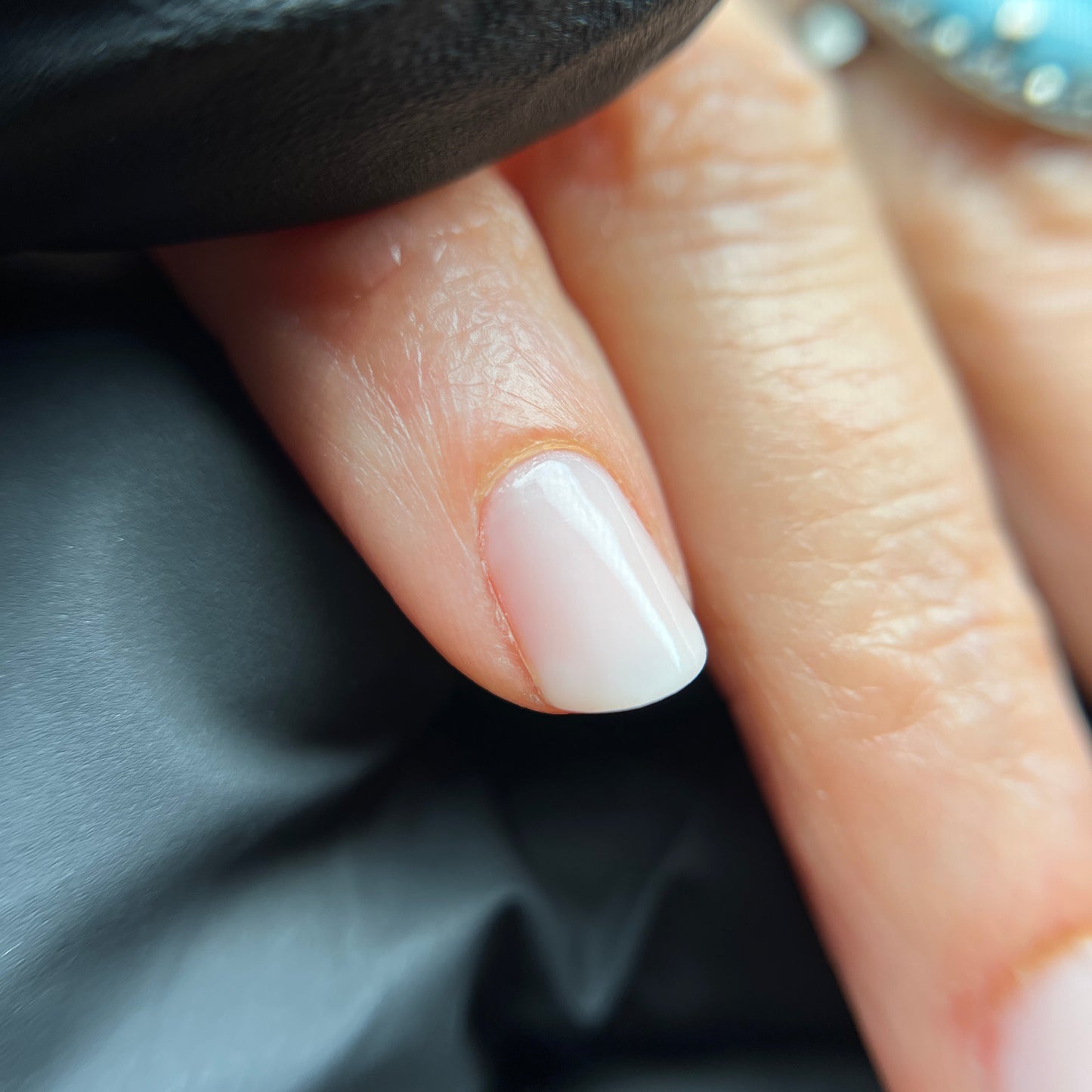 Maniküre mit Gel Auffüllen