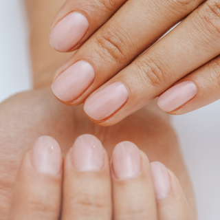 Maniküre mit Gel - ohne Lack